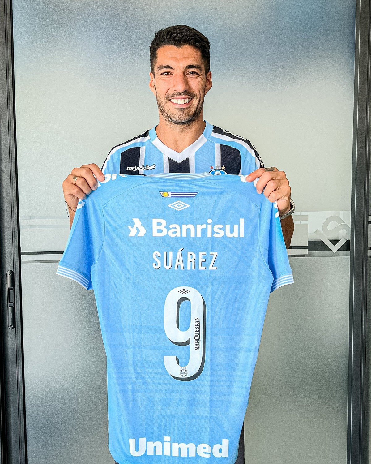 Warriors of Uruguay on X Luis Suarez Gremio away shirt designed to honour the Uruguayans who have defended the club is the most sought after shirt in Brazil according to sportswear