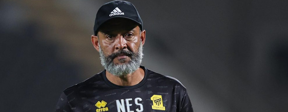 michal_kosim's tweet photo. ℹ️ Miguel Ángel Corona za kilka godzin leci do Singapuru, by wraz z Peterem Limem zadecydować o tym, kto zostanie nowym trenerem „Nietoperzy”. Oto cztery kandydatury – jeden trener już Valencii odmówił.

📰 https://t.co/j1OW9j3ob4 | #VCFpl #LaZabawa https://t.co/o4HMdm6Fac