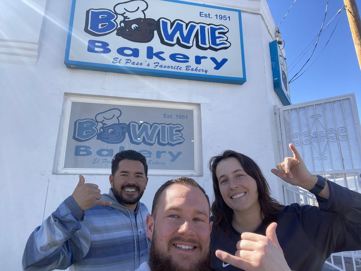 gibbers7's tweet photo. Pan Dulce and everything. #915takeover #RiseUp915 #picksup #bowiebakery https://t.co/YaaBWVd7x8