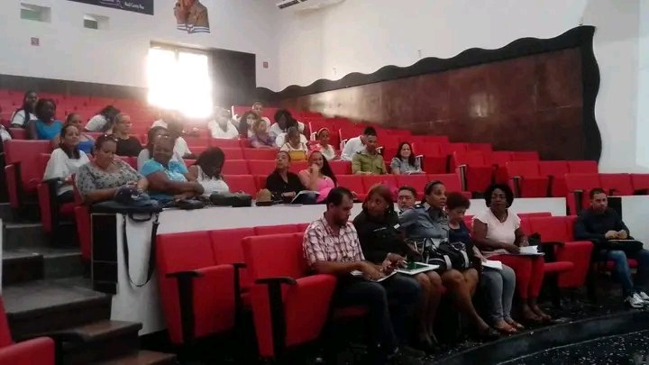 La comisión nacional de prevención en la mañana de hoy intercambia con el grupo de prevención del municipio Marianao.Estuvo al frente de la información la Intendente Yamira Lamadrid Pérez.
<a href="/GobiernoMarian1/">GobiernoMarianao</a>
#Cuba
#PorMarianaoLoMejor