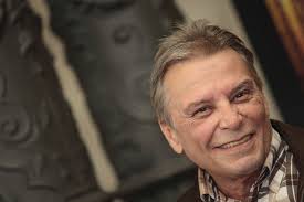 Hoy se nos va un trocito de corazon a todos los canarios. Gracias por hacernos reír. DEP Manolo Vieira. 💔😥 Mi más sentido pésame a sus familiares.