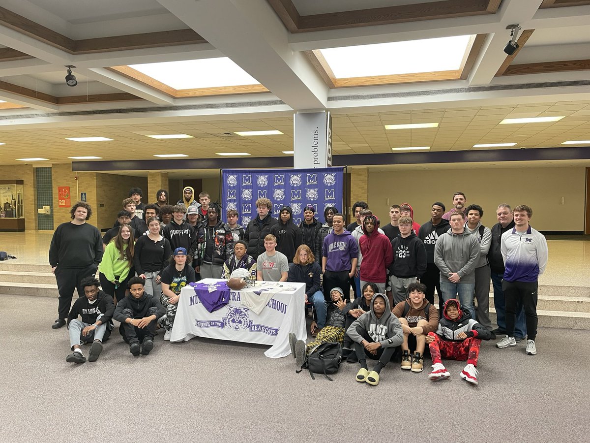 Coachpadgett71's tweet image. Congrats to our QB1 @TrentonFrench04 on his signing to continue his football career at @IndWesleyan_FB! Excited to watch you excel both on and off the field at the next level! It’s a great day to be a Bearcat! @MCHSBearcats @MuncieSchools