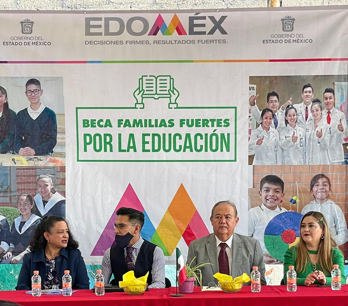 Cam5Temoaya's tweet photo. Entrega del programa #Becas Familias Fuertes, que a bien a direccionado nuestro Gobernador Lic. Alfredo del Mazo Maza.
Gracias  por su siempre apoyo.
@ZonaE019
 @TinocoGRogelio
 @RebecaSaldaa13 
@alfredodelmazo
 @AnastasiaVega21
 @lucero082
 @Becasfamiliasfuertes https://t.co/0xSd3jkn00