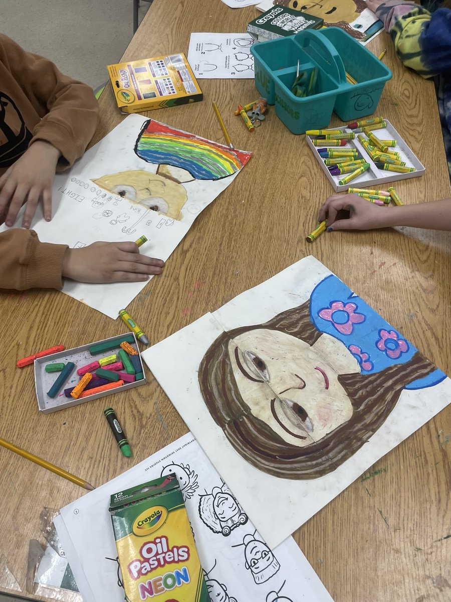 So impressed with the artists of 3rd grade celebrating the real them <a href="/LangesMatt/">Elmwood Eagles</a> 🎨 #YouBelong