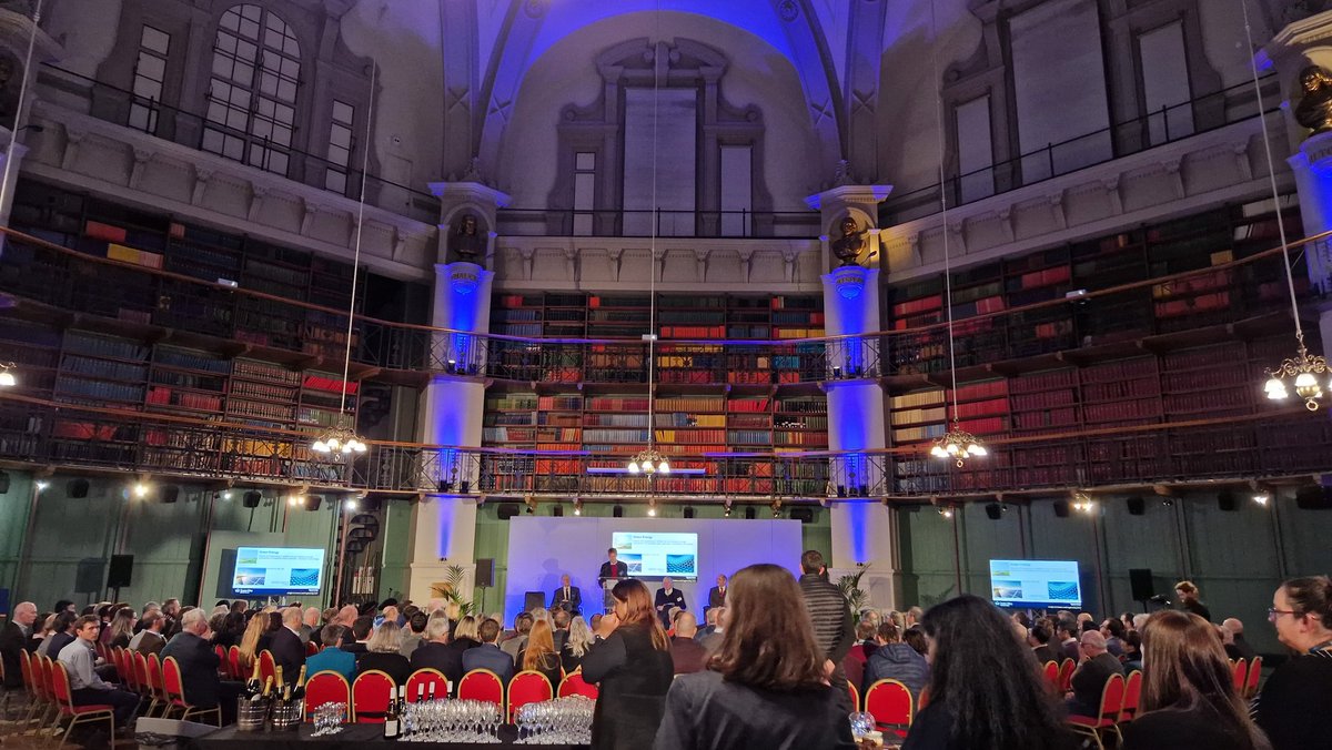 Stefaan Verbruggen (@docbruggsbunny) on Twitter photo Wonderful evening celebrating Science and Engineering at <a href="/QMUL/">Queen Mary University of London</a>! Including some excellent #Organchip research and a fabulous talk on wildlife filming with the <a href="/BBC/">BBC</a> from newly-minted Dr <a href="/gordonjbuchanan/">Gordon Buchanan</a>! Wonderful evening celebrating Science and Engineering at <a href="/QMUL/">Queen Mary University of London</a>! Including some excellent #Organchip research and a fabulous talk on wildlife filming with the <a href="/BBC/">BBC</a> from newly-minted Dr <a href="/gordonjbuchanan/">Gordon Buchanan</a>!