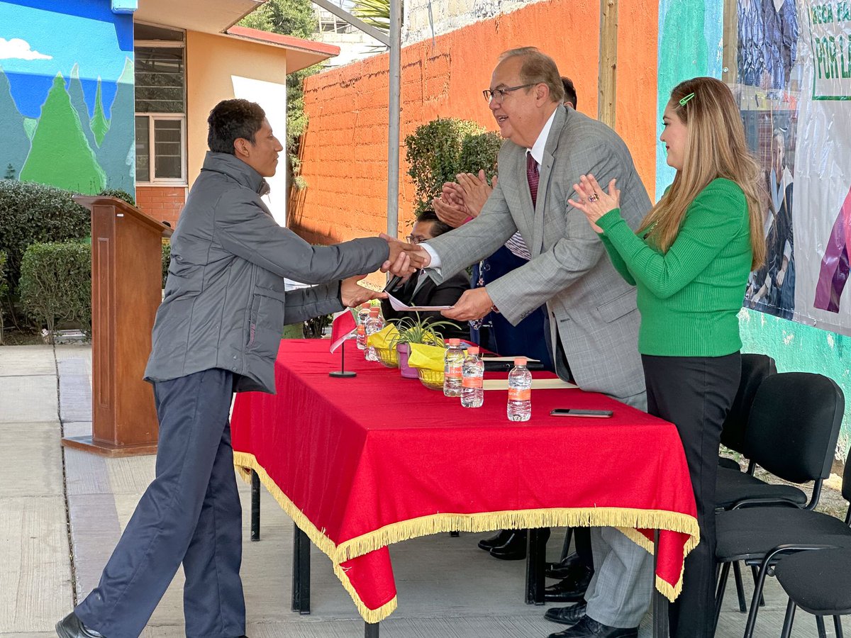 cocosgomez's tweet photo. Entrega de apoyos educativos Beca Familias fmGuertes Discapacidad o enfermedad crónico-degenerativas @Cam72 #Otzolotepec #Temoaya @Edomex #becasFamiliasfuertes #EscuelasFuertes @alfredodelmazo @SeducEdoMex @TinocoGRogelio @RebecaSaldaa13 @lucero082 https://t.co/IPlzxYNpUY