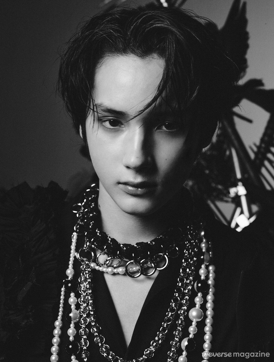 for weverse magazine 🖤

#채원 #CHAEWON #휴닝카이 #HUENINGKAI
