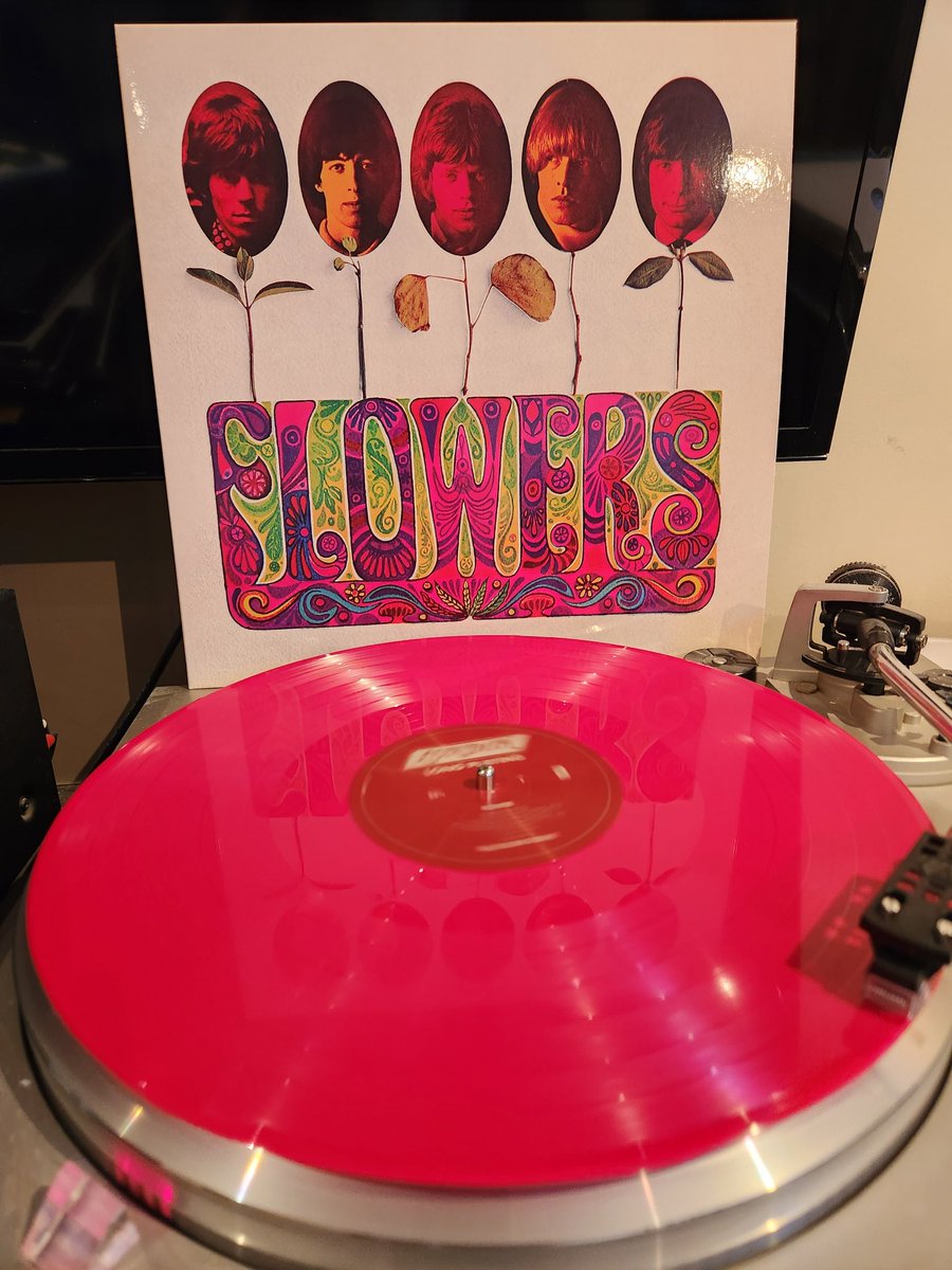SpinVinyl1's tweet photo. More from The Rolling Stones mono box. Some of my favorite albums of all time are in this box. Finally getting to hear a few in mono for the first time.
#TheRollingStones #Aftermath #Flowers #BehindTheButtons #TheirSatanicMagestiesRequest #BeggersBanquet https://t.co/UMCUlEtZrA