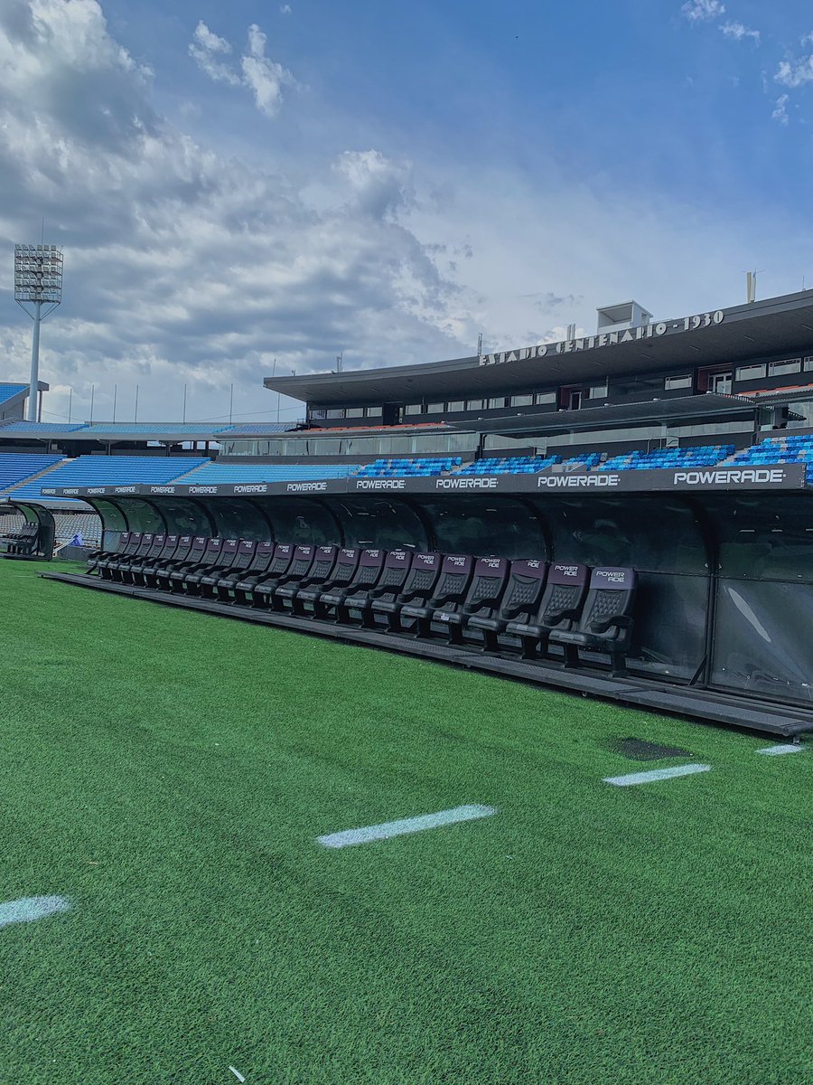 bostonriver's tweet photo. 🏟️ Esta mañana se realizó una inspección del Estadio Centenario con autoridades del club y CONMEBOL previo al encuentro de Boston River - Zamora.
⚽️ ¿Están listos para el debut? 😏
#ElSastre #VamosBoston #BostonRiver #PasionendosColores https://t.co/BJNGZKt0lC