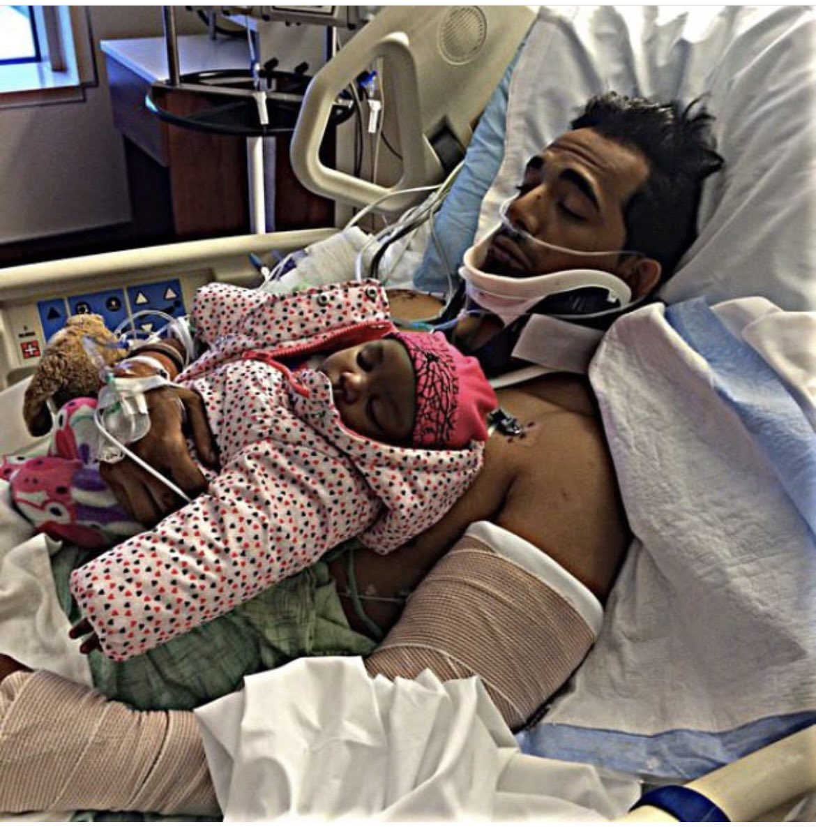 CaliSmoov4Life's tweet image. On this day i woke up on life support #feb7 had emergency heart surgery, broke multiple bones &amp;amp; lost my closest friends BJ &amp;amp; TIm 🙏🏼💙 I still think about you guys every day and pray for your souls. Nobody will ever understand the trauma i had to overcome &amp;amp; still deal with daily