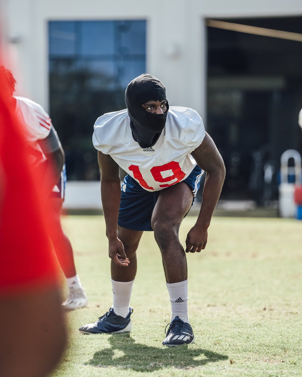 FAUFootball's tweet image. 1-0 everyday. 💪

#WinningInParadise
#Plus2