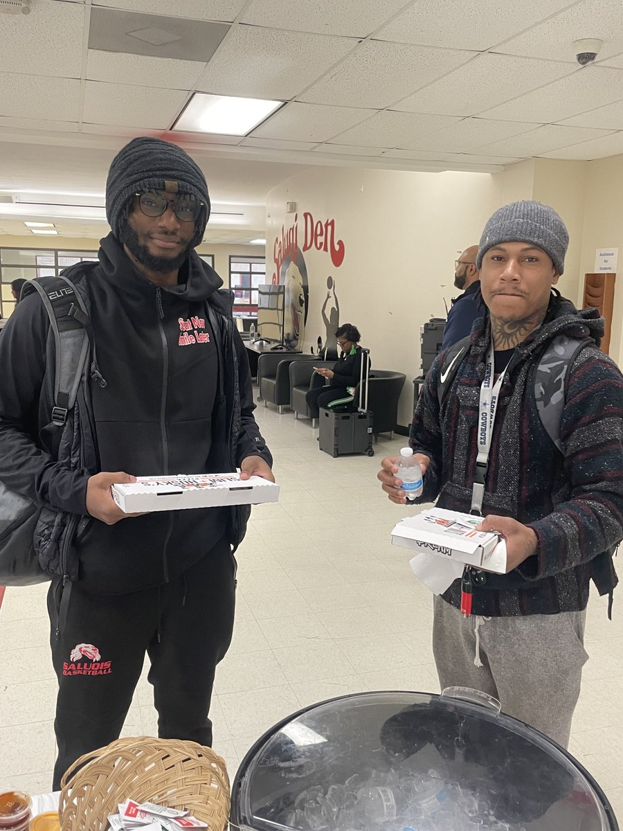 SouthwestTN's tweet image. Great conversation today with President Tracy D. Hall at our traditional spring semester Pizza with the President for students and employees. Thanks to all who attended and for all the insightful feedback.  #caringconversations @CollegeSystemTN 
#pizzawiththeprez