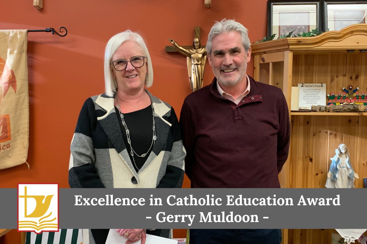 Deputy Superintendent <a href="/mackinnon_m/">Michelle MacKinnon</a> was delighted to announce to the staff of <a href="/StPaulSpirit/">St. Paul School</a> that Principal @GerryMuldoon has been selected as #hs4's  recipient for the CCSSA “Excellence in Catholic Education Award” for 2022/2023!
holyspirit.ab.ca/resources_publ…  #IBelieveinCatholicEd