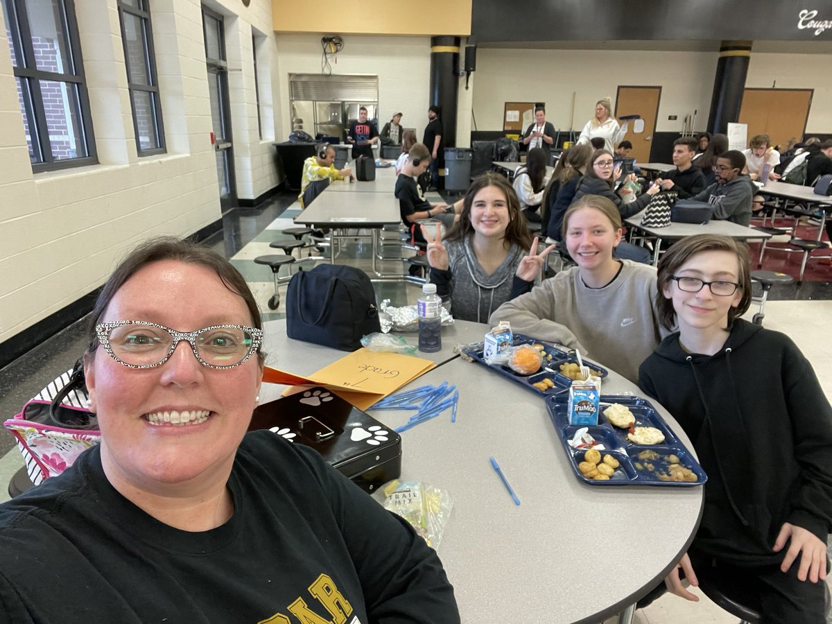 lOGansclassroom's tweet photo. While selling candy grams for StuCo kids thought I looked lonely so they ate lunch with me. We also had a wonderful Career Pathway this am with our 8th graders. @leigha_moltz and @RuthWorksTN did a fantastic job setting it up. @kylemnix https://t.co/ftjM5yAxUE