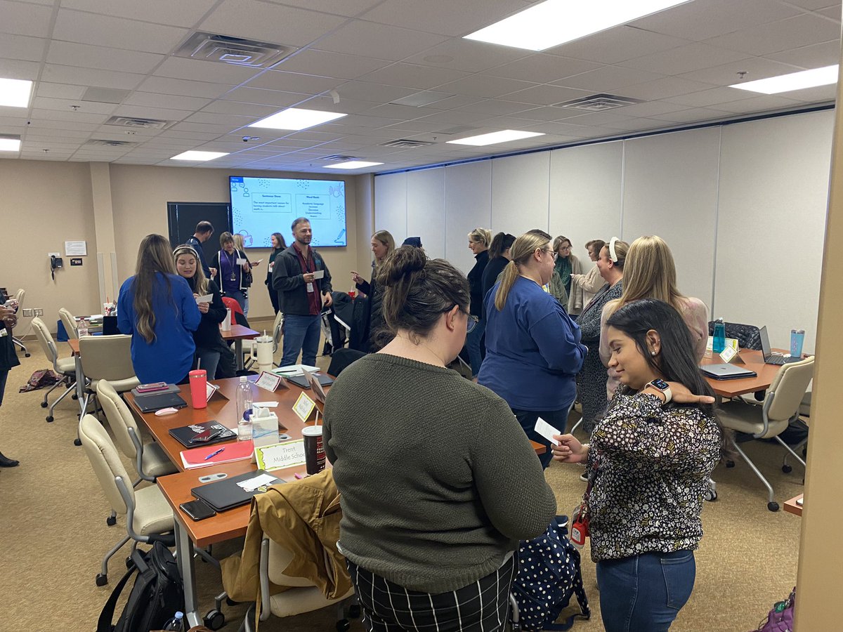 An amazing afternoon working with our content leads on way to incorporate some ESL strategies to increase student discourse for all students. #TRTW #QSSSA #FISDSecMath #buildingthinkingclassrooms @FISD_TnL