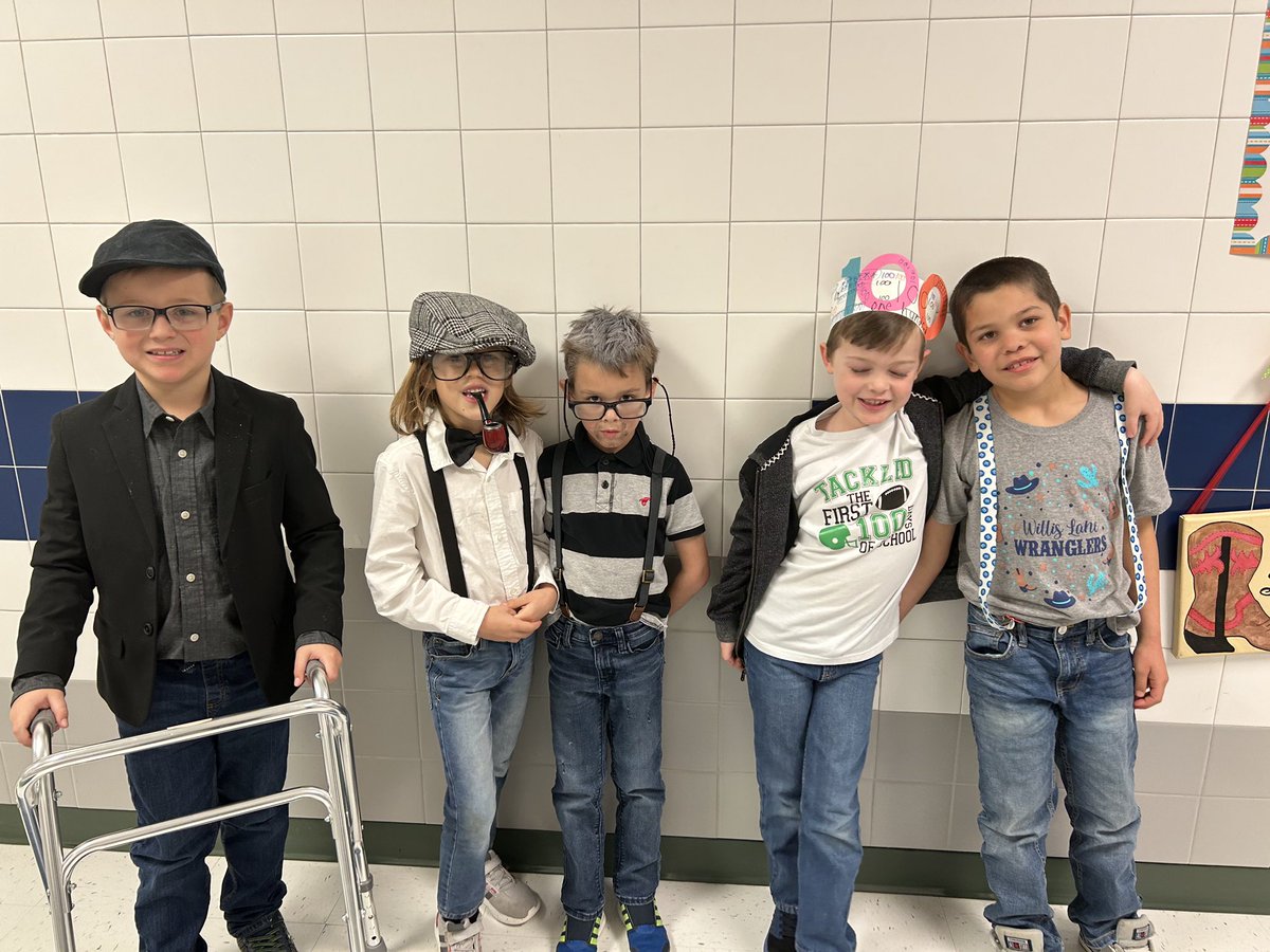 wles1stgrade's tweet photo. We sure have grown in 100 days! We are 100 days smarter and wiser! #KISD100thDay https://t.co/XUJ2O8NlhA