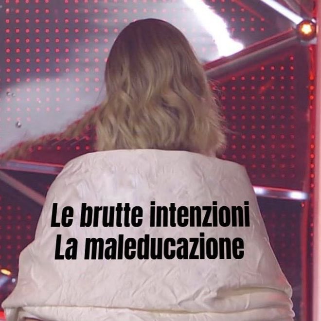 i vecchi quando hanno visto rosa chemical:

#Sanremo2023