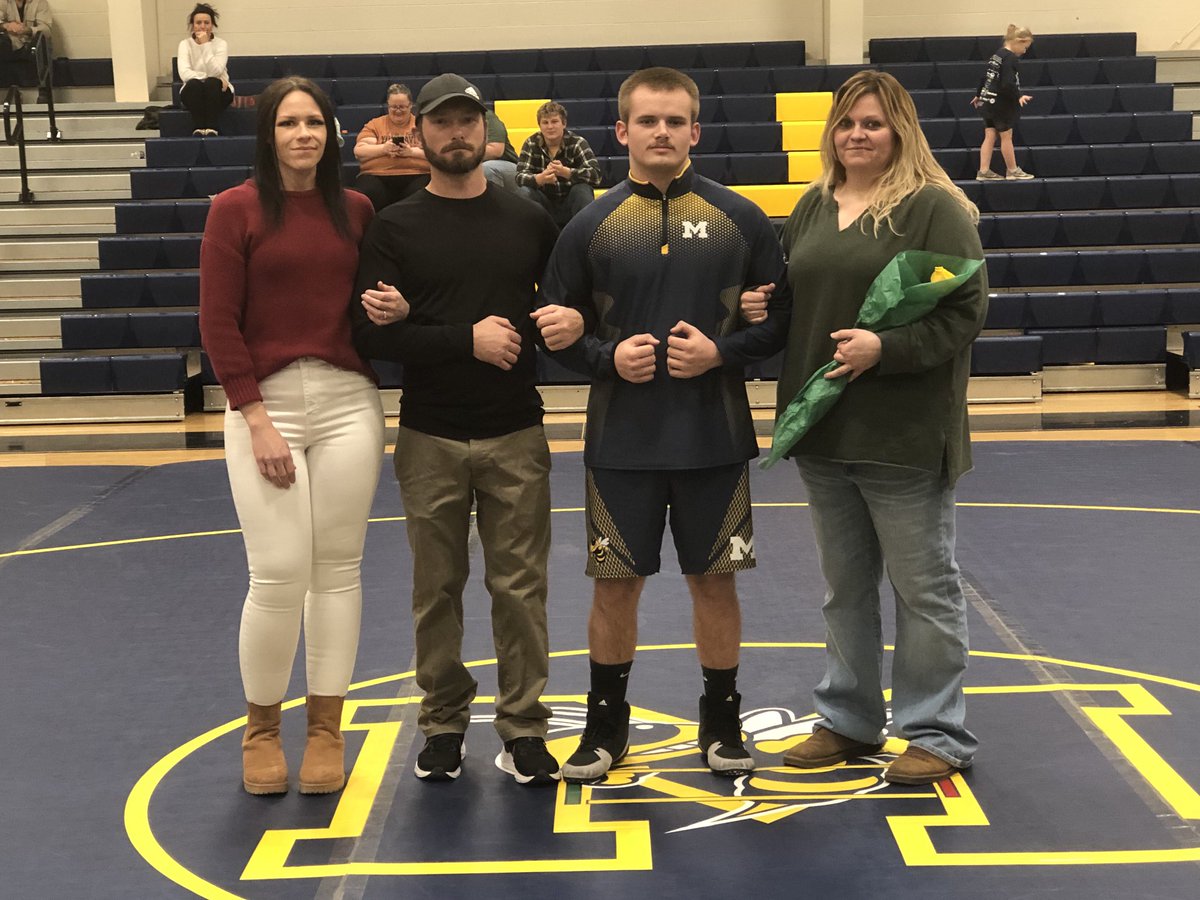 Carl on Twitter "Moorefield Wrestling Senior Night — Ryan Hardbarger ⁦MFLD_Athletics