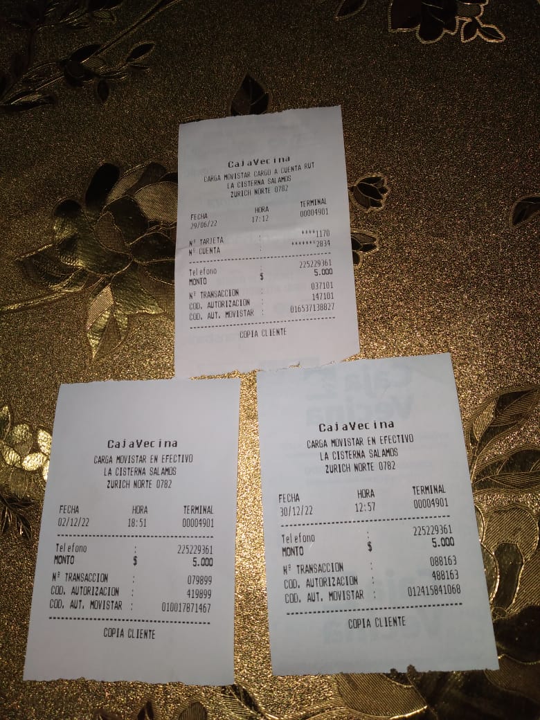 cynthiavipool's tweet photo. @AyudaMovistarCL Hola buenas tardes, le comento que mis padres tienen un teléfono de red fija que todos los meses pagan 5000 pesos... este mes ellos iban a pagar la cuenta y no pudieron y resulta que tienen una deuda de 35000 pesos cuando ellos pagan todos los meses la cuenta https://t.co/7cCY4DcsNr
