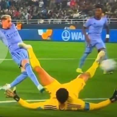 shaahiin15's tweet photo. يا ام المطاهر رشي الملح اربع مرات 🤣🤣🤣 https://t.co/Y2bwsbEXnS