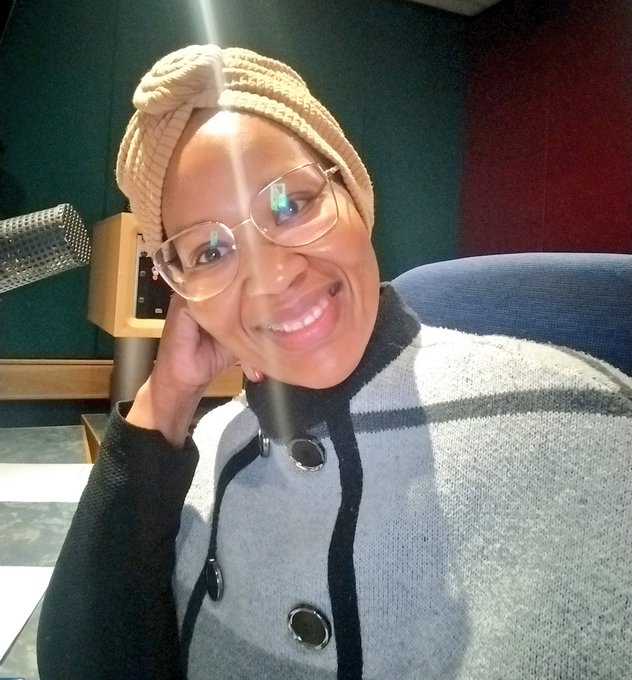 SAfmRadio's tweet photo. [ON AIR] The #SAfmSunrise news diary with @AnneMoosa1 and @StephenGrootes #sabcnews https://t.co/Nb68dsXMNv