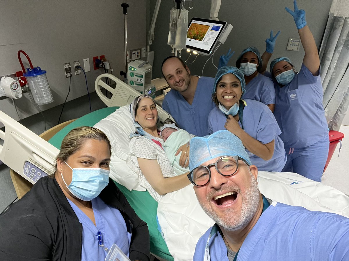 DrREpifanio's tweet photo. Si buscas a alguien perfecto, no lo encontrarás pero si buscas alguien comprometido y que dará todo por conseguirlo, aquí estoy!!! #MahoganyVasquez 
@fertile_the #Fertilidad #Felicidad #Exito #BienvenidoJaime https://t.co/LmecFCbgaU