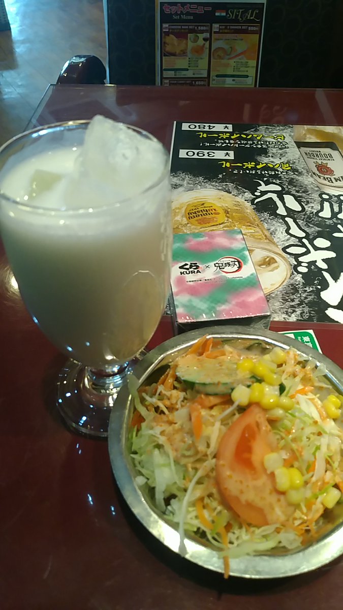 nagihono_osushi's tweet photo. 本日のお昼ごはんは
西荻窪『SITAL』
キーマシュリンプカレー
ナン
ラッシー
サラダ
肉の日だけどエビを食べたくなった
普通のと違って挽き肉たっぷりなので肉欲も満たされます
肉が食べたいけど代わりに肉味のポテチを食べる人なんて居ないでしょうけど食べたいものが食べられるって幸せ…

#SITAL https://t.co/6BwN5u4ZYN