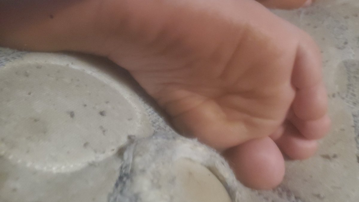 SFeetFinder's tweet photo. @Feetfinder I do I do! 💜 https://t.co/R8sVIKLhma https://t.co/oKBY5yUCzY