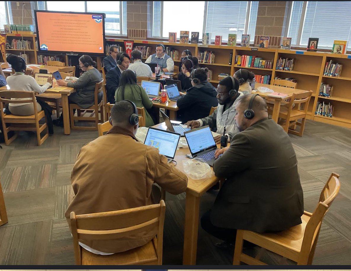 Raul Quintanilla Sr. Middle School STEAM Academy tweet media