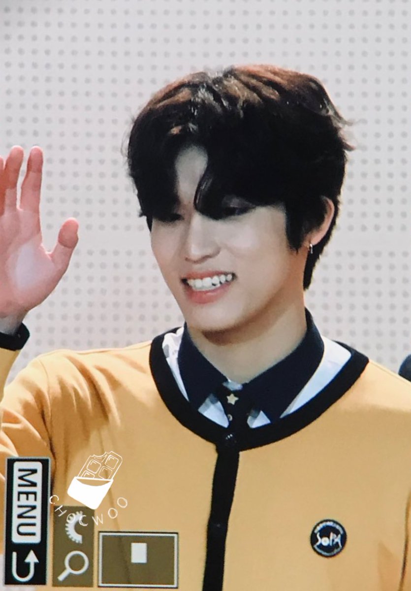 chocwoo_0928's tweet photo. 230209

정우야 졸업 축하해💛🐣🎊

#TREASURE   #박정우 
#PARKJEONGWOO  #パクジョンウ https://t.co/yqadSgeAWQ