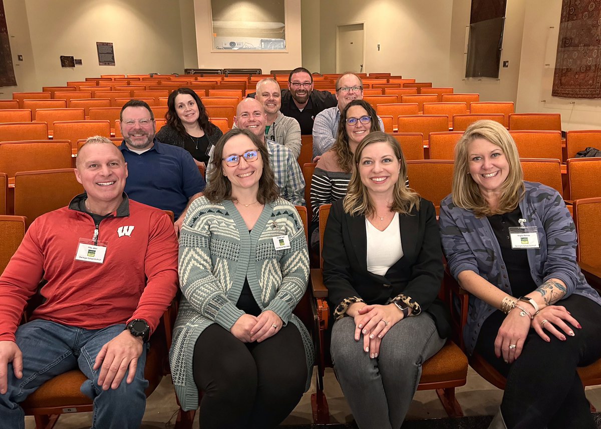 #Toolslam23 was fun, informative and inspirational, as always!  Thank you <a href="/AverbeckTech/">Jamie Averbeck</a> and <a href="/NevilleMuseum/">NevillePublicMuseum</a> for putting this on!