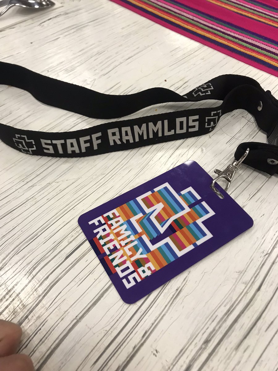 soyar2r's tweet photo. Cuando los dioses me otorgaron la entrada Olimpo ❤️🔥 🇩🇪 #rammstein #rammlos #lifadmexico https://t.co/kkQtS7ykfL