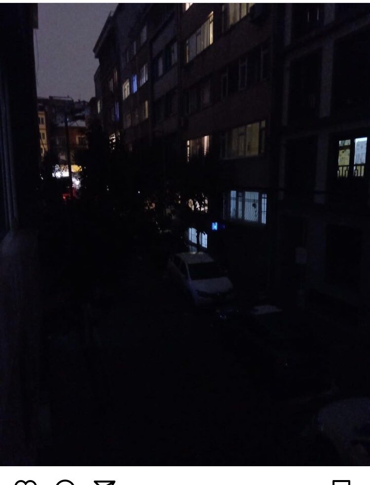 LernaVanlioglu's tweet photo. Sn bedaş 4gündür  şişli merkez mahallesi/sağdıç sokak-Halepli şükrü sokak lambalar yanmıyor..sokaklar zifiri karanlık.. 186arıyoruz  hala arıza giderimedi acıl kontrol @BEDASDestek @TedasDestek @sislibelediyesi @KomsuMasa https://t.co/T02jtcV4cT
