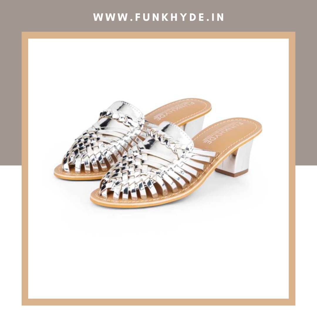 funkhyde's tweet photo. "I firmly believe that with the right footwear one can rule the world." - Bette Midler

➡️ pp = 1500/-
☝🏻 Link in Bio.

#funkhyde #footwear #shoesoftheday #shoestagram #shoes #sandals #instashoes #shoeporn #styles #stylish #shoe #shoelover #shoesaddict #trendy #fashionshoes https://t.co/e4JTPmWFBH