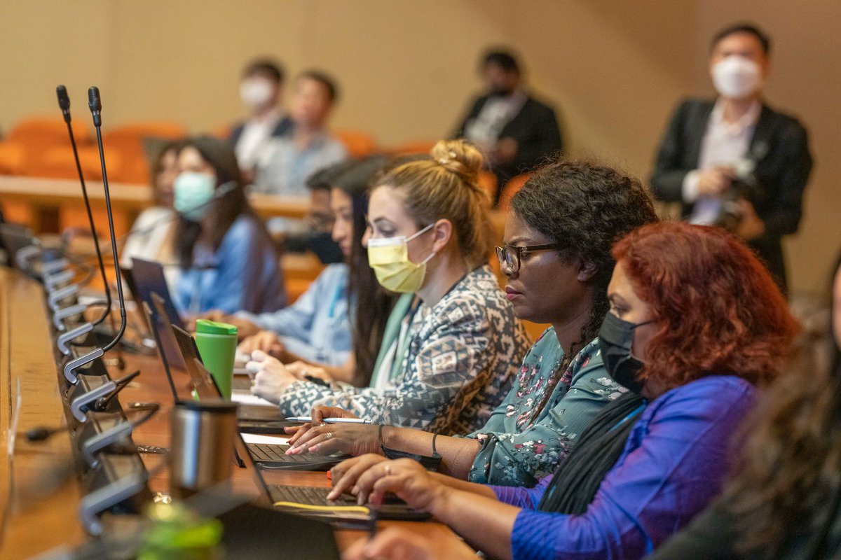 UNESCAP's tweet image. 📲#Tech offers better access to info, education &amp;amp; skills, but not all women can benefit from the opportunities it offers. #GenderGap, hinders their access &amp;amp; #GenderEquality.

300+ experts discussed solutions on closing the gender gap in #AsiaPacific at #CSW67 w/ @unwomenasia