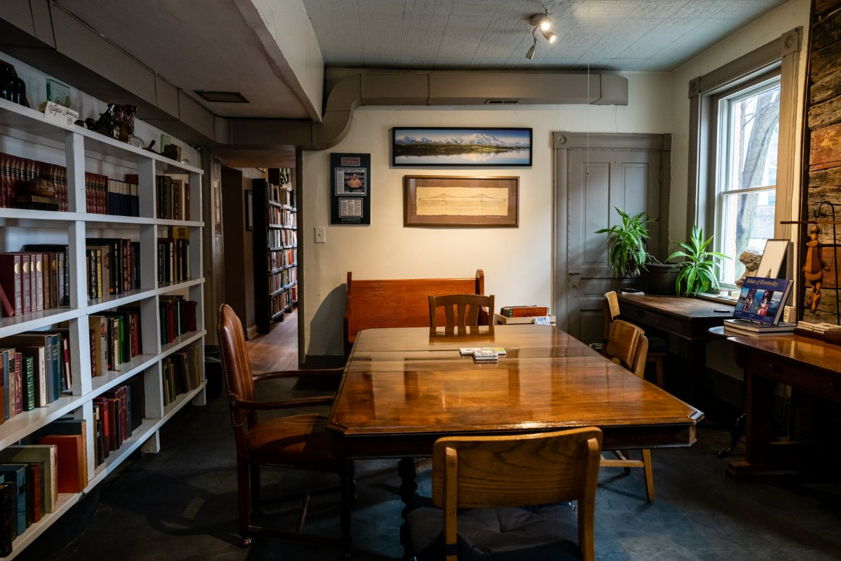 Roebling Point Books & Coffee tweet media