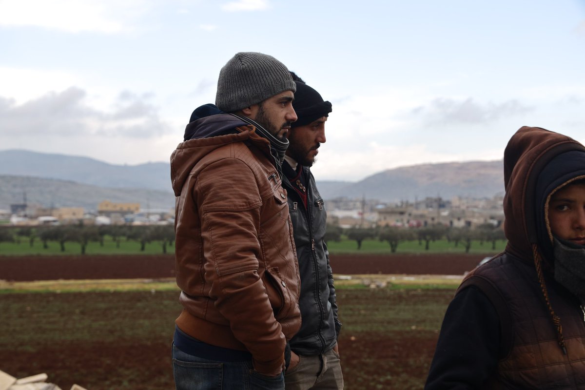 omar_albam's tweet photo. The city of Sarmada, northwest of Syria, the people are waiting for a family to be pulled out from under the rubble while the White Helmets are working

  Photo: @omar_albam 
  #Turkey_Syria_Earthquake #Syria #Turkey #Idlib https://t.co/VDvRvucVt4