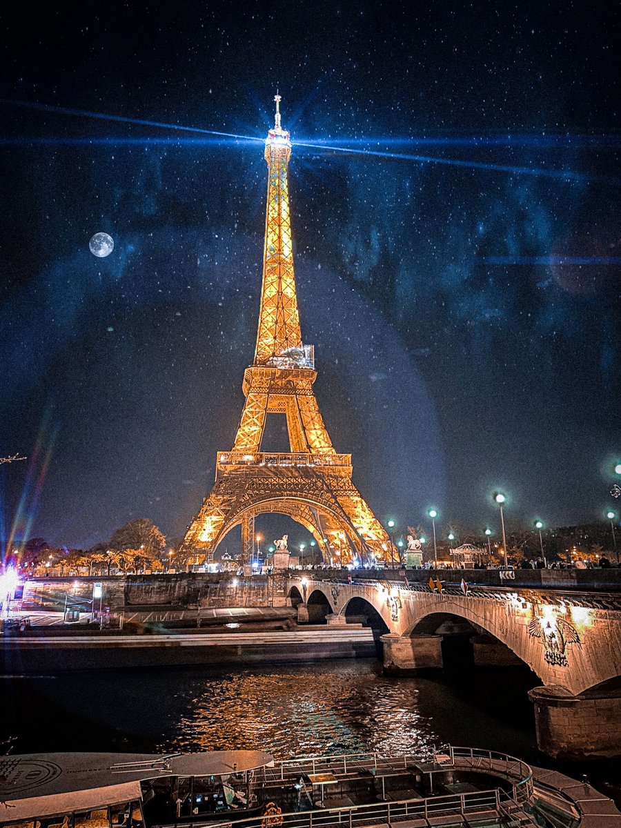 geneblalock's tweet photo. Je vais détester dire au revoir à cette ville. Here are a few more iPhone photos. I am really going to hate leaving this city.
#night #landscape #photography #paris #toureiffel #eiffeltower #iphonephotography https://t.co/XIiWlIzAq0