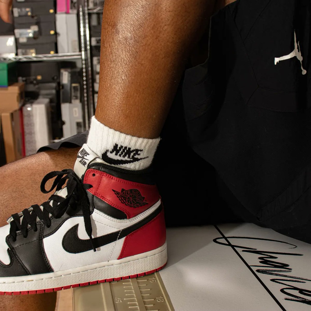 Nothinbutjays's tweet image. Repping the Brand Jordan Apparel!!!!! @nothinbutjays is Modeling off the

Jordan 23 Engineered Line
-Short Sleev Shirt &amp;amp; Shorts
-W/Nike Classic Logo Socks
-Featuring the Air Jordan 1 High Retro Black Toes
#modelteam #JumpmanAmbassador #snkrsliveheatingup #JordanYear #WeAreJordan