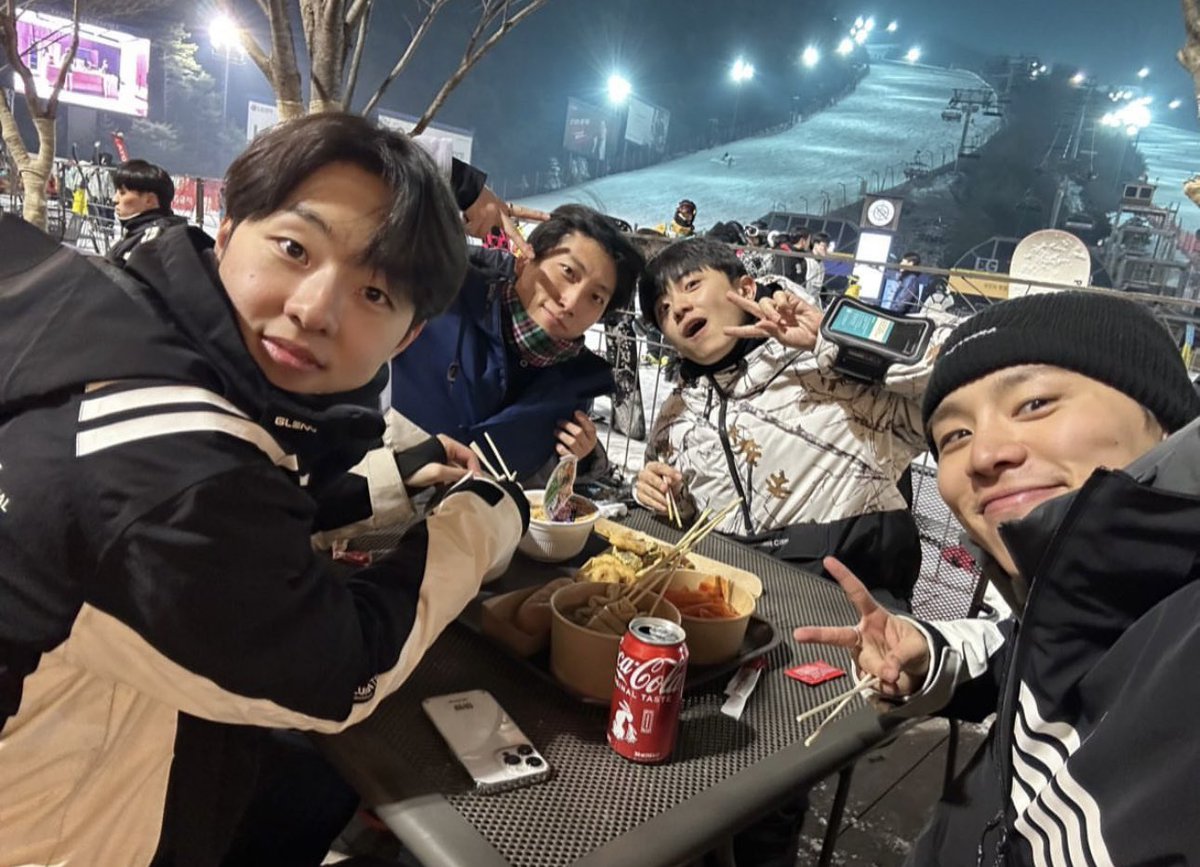 dolgolaeui's tweet photo. Kim Woo Seok #kimwooseok #kimwoosuk #김우석 #oppa #theforbiddenmarriage #militaryprosecutordoberman #rookiecops #scriptingyourdestiny #loveplaylistseason3 #loveplaylistseason2 Please also follow Woo Seok’s official instagram account - matt_wooseok https://t.co/BbxM40nV8B