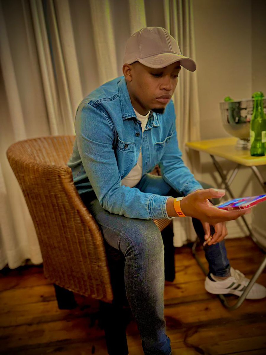 MNtsimbi's tweet photo. #DearMothoWaka   #mjolowithazola Good Morning ladies https://t.co/eDAYdv3ogV