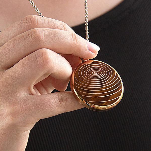 COMPUTERINTERN2's tweet image. The Copper Defense Bracelet
It&apos;s a copper magnetic bracelet that promotes healing
 Fo More details ⬇️⬇️reach  below 
digistore24.com/redir/403418/A…