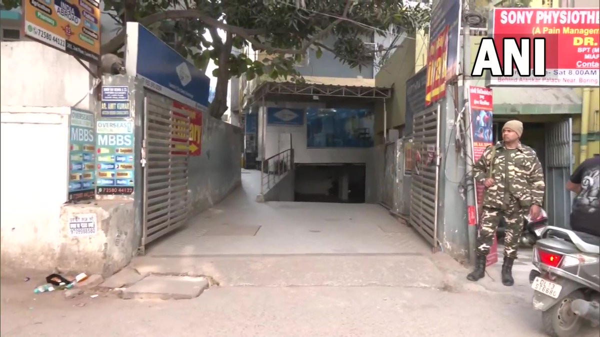 Bihar | I-T raid continues at the premises of JD(U) MLC Radha Charan Sah and his… Bihar | I-T raid continues at the premises of JD(U) MLC Radha Charan Sah and his…