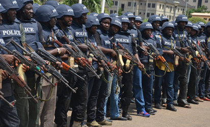 casadeorg's tweet photo. Policing in Nigeria: #securityNG
Do you agree that the current centralized structure of the Nigerian police should be replaced with decentralized local police departments that are more attuned to the needs of the community?
Retwite with your answer if you agree or disagree. https://t.co/RXZJUa3h2u