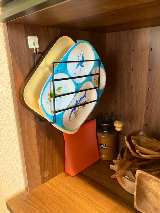 かさばるランチプレートをぶら下げてみた。使い勝手はこれから確かめる。 