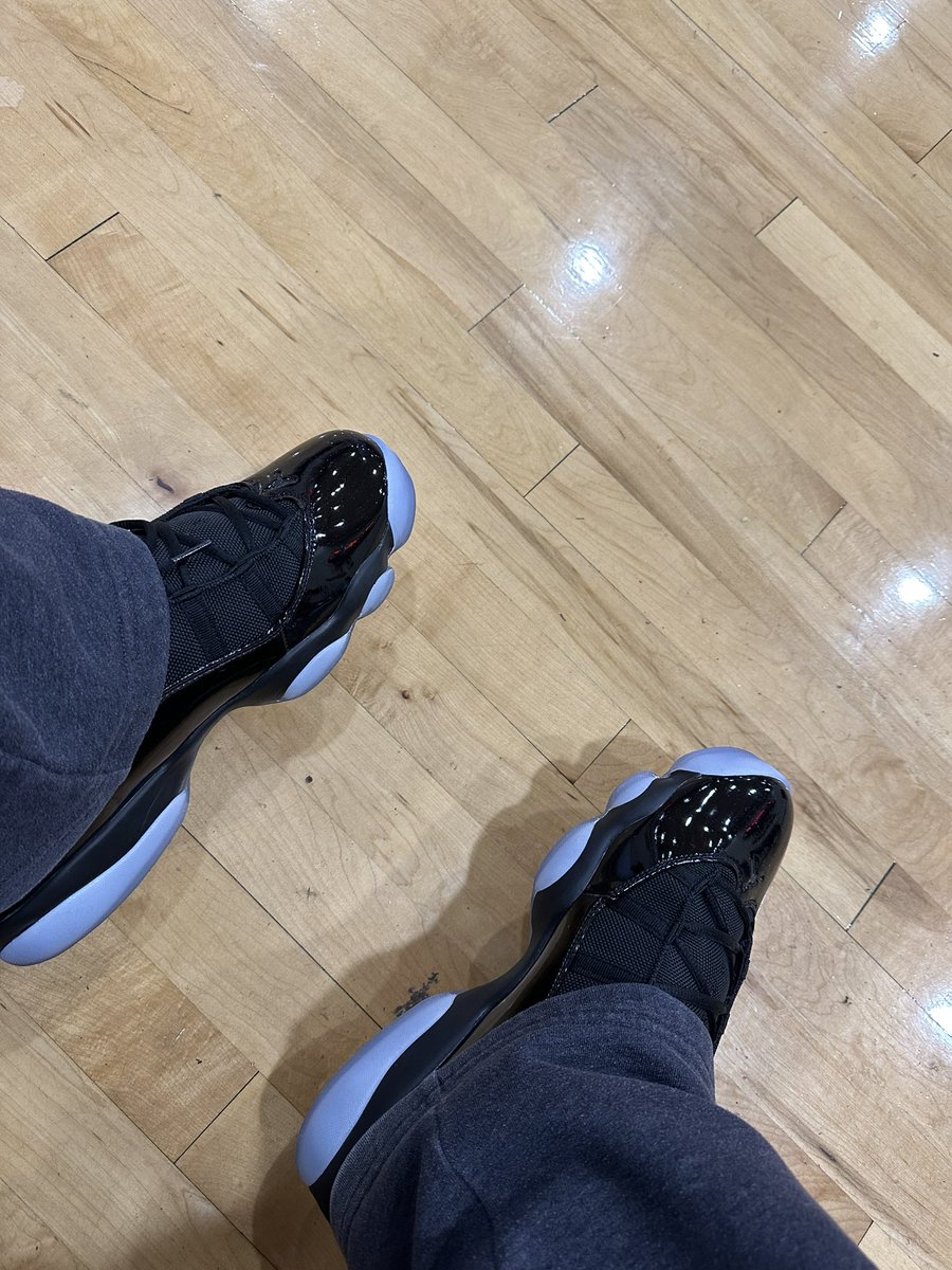 coachbrownAD1's tweet photo. On the road recruiting….#MoCoBasketball https://t.co/pokwYQ5Guq