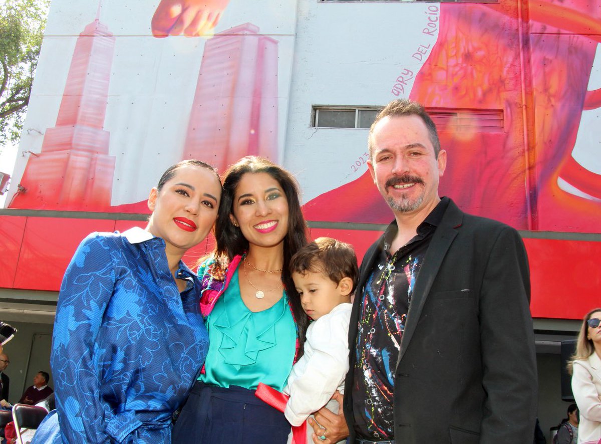 Sandra Cuevas (@sandracuevas_) on Twitter photo Felicito a la artista <a href="/adrydelrocio/">adry del rocio</a> por la realización del Mural “Renacer Sostenible”, en #Tlatelolco; formando parte del #Proyecto17 sobre el objetivo 11 de la #Agenda2030 de la <a href="/ONU_es/">Naciones Unidas</a>. Agradezco la presencia del Embajador de <a href="/ItalyinMEX/">Italy in Mexico</a> Luigi De Chiara. #SandraCuevasAlcaldesa Felicito a la artista <a href="/adrydelrocio/">adry del rocio</a> por la realización del Mural “Renacer Sostenible”, en #Tlatelolco; formando parte del #Proyecto17 sobre el objetivo 11 de la #Agenda2030 de la <a href="/ONU_es/">Naciones Unidas</a>. Agradezco la presencia del Embajador de <a href="/ItalyinMEX/">Italy in Mexico</a> Luigi De Chiara. #SandraCuevasAlcaldesa