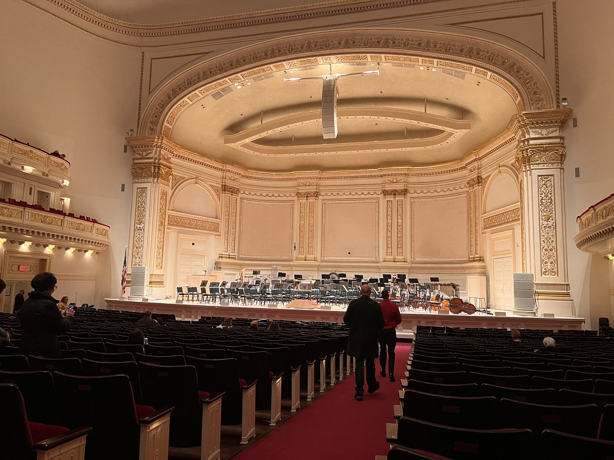 RomaPete's tweet photo. Absolutely thrilled to be @carnegiehall for a new symphony by @philipglass and works by 2 other composers I esteem but don’t get enough of, @martinuofficial and @LeosJanacek many thanks @FilharmonieBrno for this program! https://t.co/h8w7gEa7zz