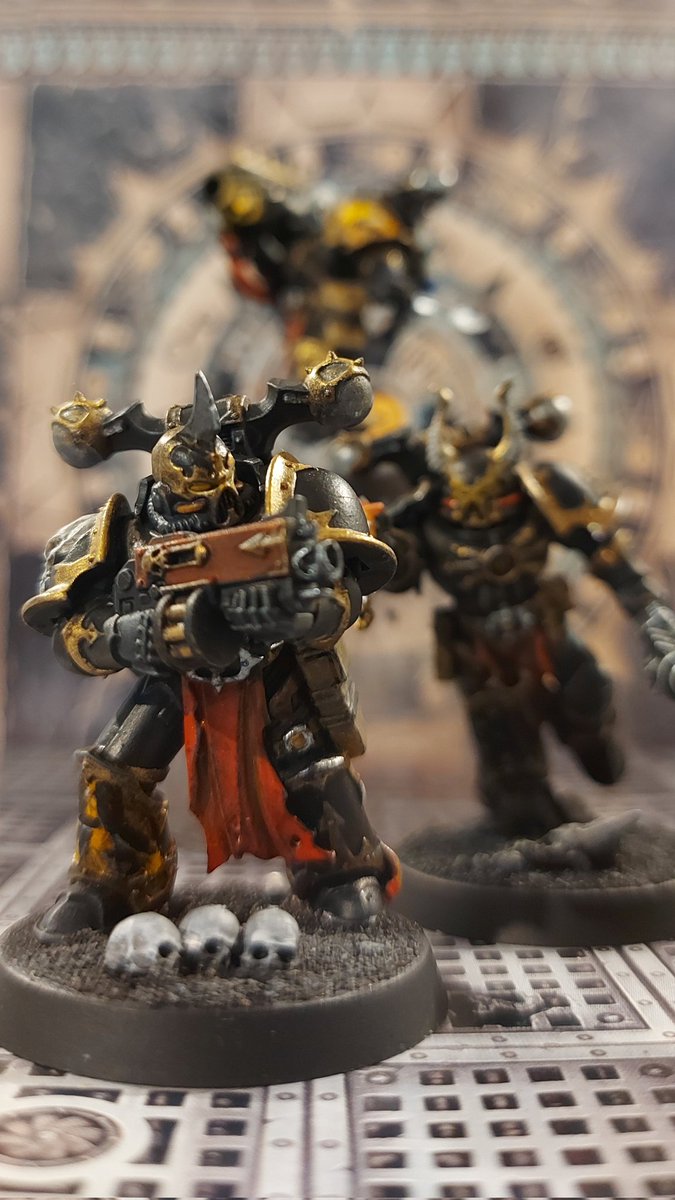 SolidSudsy's tweet photo. @warhammer A crew of Chaos.  #WIPWednesday https://t.co/neXZDxfeIm