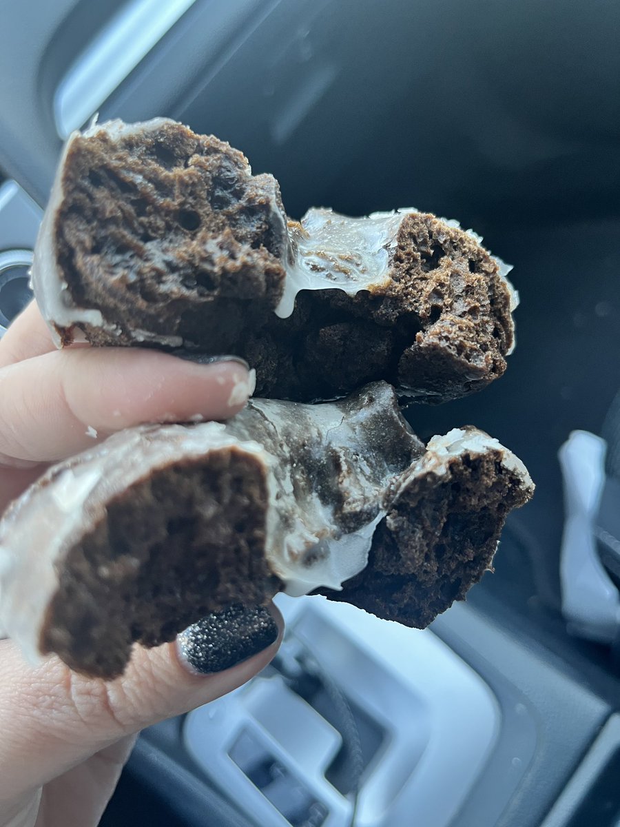 Life By a Compass (@lifebycompass) on Twitter photo Next <a href="/RIFoodFights/">RI Food Fights</a> month has commenced - 18 #donuts in a month? Probably not, but we will try as many as we can! Tried a blueberry filled from <a href="/AlliesDonuts/">Allie's Donuts</a> and a chocolate glazed from Cloud Donuts. š© ā¤ļø š
#RIFoodFights #BestDonutsRI #LoveFest Next <a href="/RIFoodFights/">RI Food Fights</a> month has commenced - 18 #donuts in a month? Probably not, but we will try as many as we can! Tried a blueberry filled from <a href="/AlliesDonuts/">Allie's Donuts</a> and a chocolate glazed from Cloud Donuts. š© ā¤ļø š
#RIFoodFights #BestDonutsRI #LoveFest